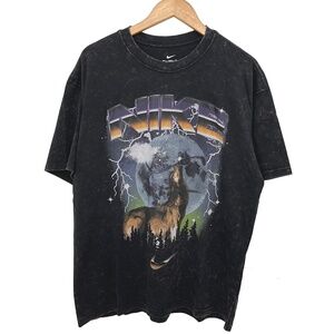 NWT Nike Basketball Graphic T-Shirt Howling Wolf Men’s Large